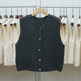 【301-350】马甲叠穿设计感针织背心坎肩秋冬新款显瘦百搭休闲风