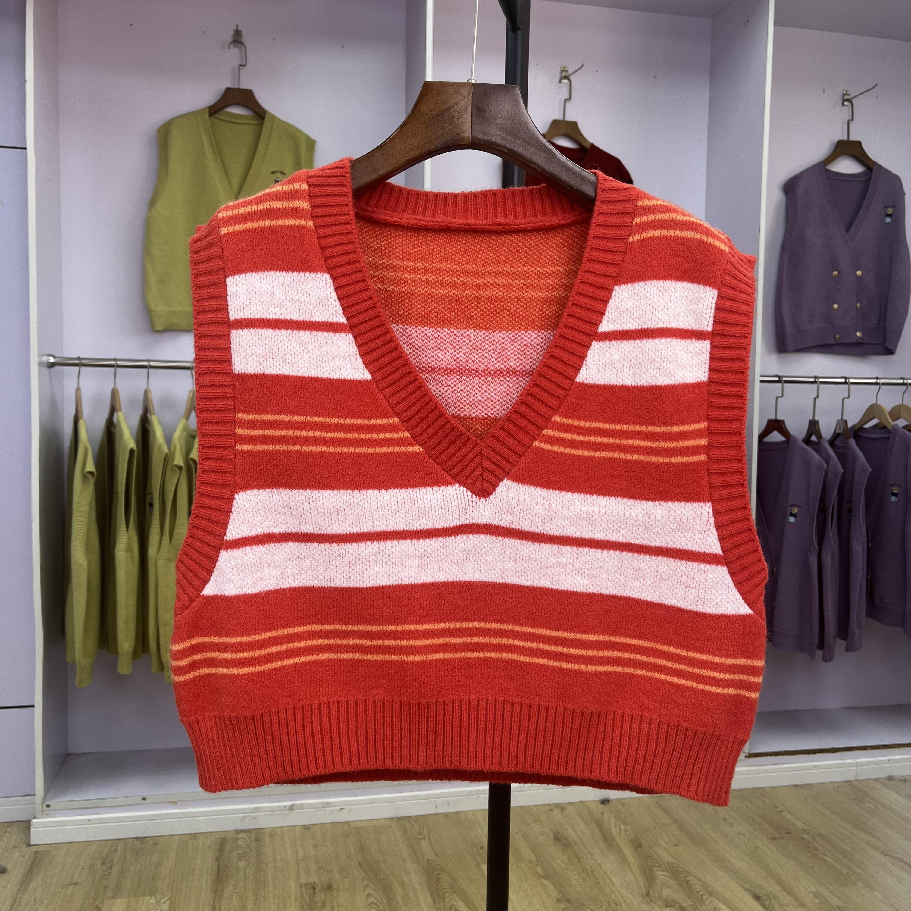 777条纹短款新款女秋冬季叠穿V领复古宽松外搭无袖上衣拼色马甲潮