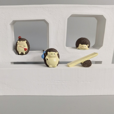 微缩可爱小刺猬车载中控台桌面工位装饰小摆件显示屏治愈小玩意儿