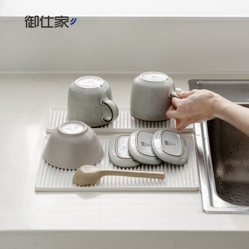 洗完不用擦直接放上沥干