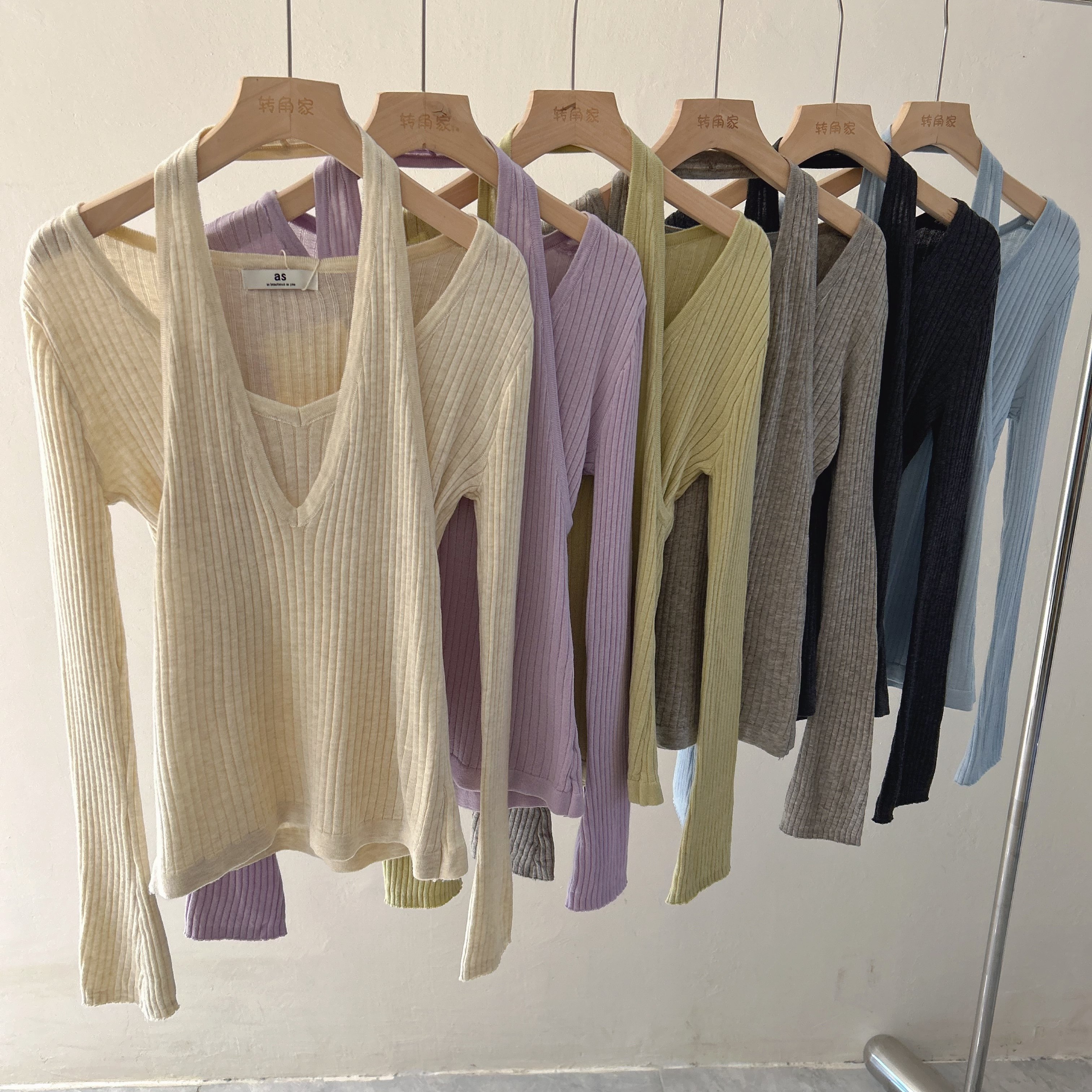 V领2026年春季挂脖假两件针织简约时尚小衫修身显瘦含羊毛,女装/女士精品,毛针织衫,淘宝优惠券,粉丝福利购,淘宝优惠卷