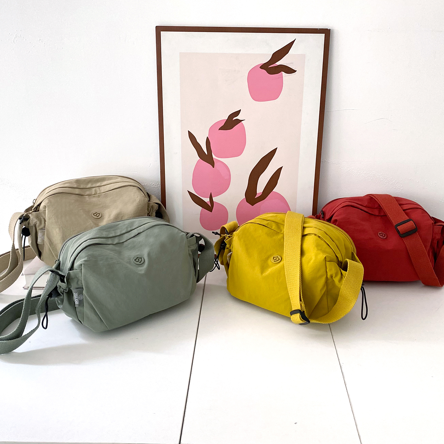 牛津布新款枕头包女百搭小包包精致小巧帆布单价斜挎包休闲尼龙包