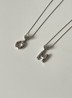 Ojala定制小众设计彩色字母项链爱心吊坠银色高级感礼物