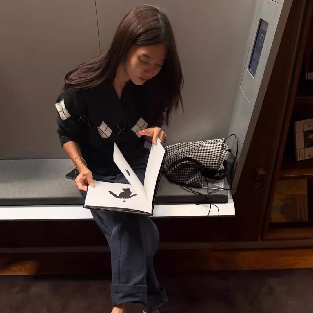 代工厂！韩国nothingwritten2025秋季复古撞色菱格毛衣羊毛针织衫