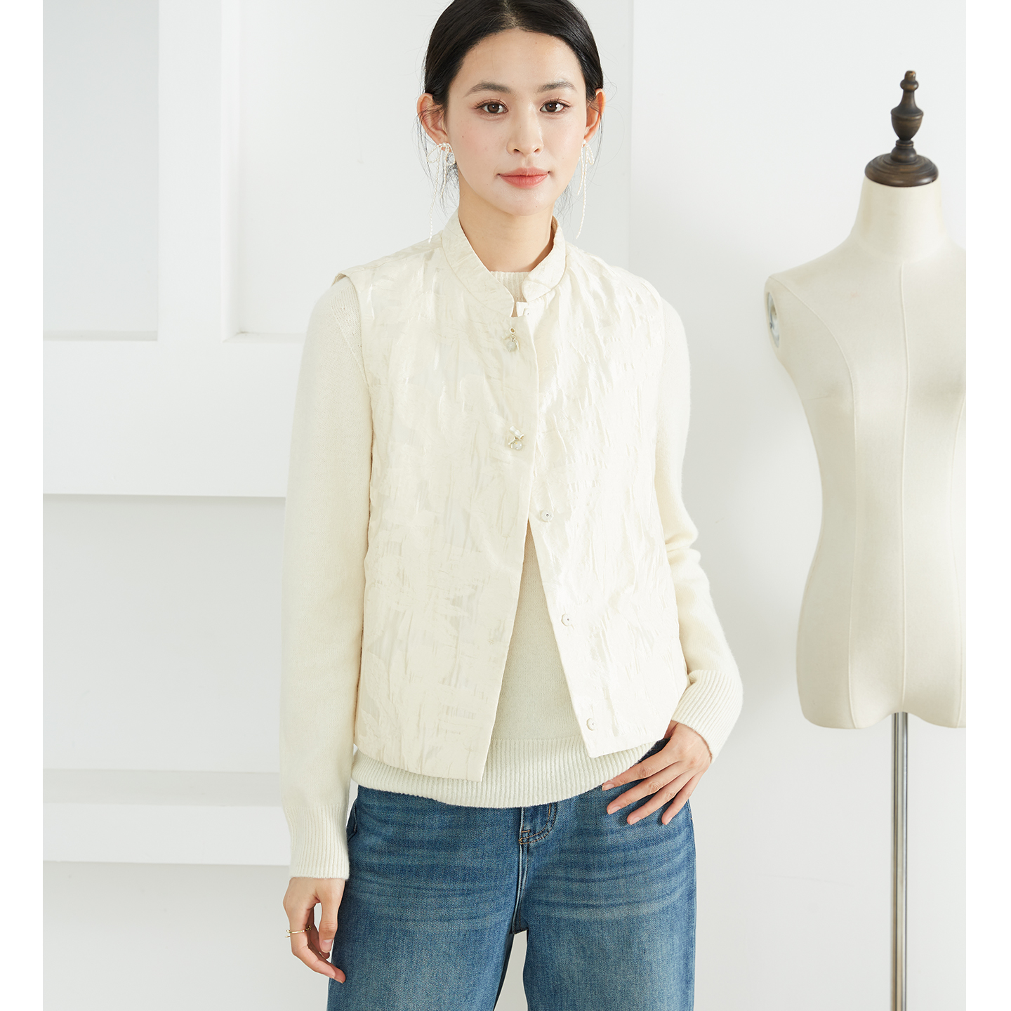 高定 95波兰进口科鲁达白鹅绒羽绒马甲女新中式轻薄鹅绒服外套冬