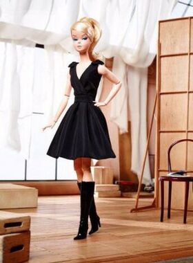 预 Barbie Classic Black Dress Silkstone 2016 芭比ST娃娃