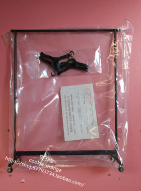 发 Barbie Silkstone Rolling Metal Clothing Rack 芭比移动衣架