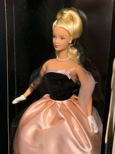 发 Barbie Timeless Silhouette 2000 永恒的剪影芭比娃娃