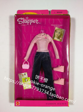 预 Barbie Fashion Avenue Weekend Plans 25753 2000 芭比衣服