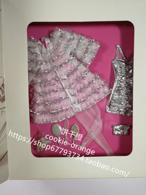 正品绝版芭比娃娃衣服