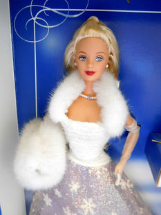 Sensation 发 Barbie Snow 皮草手套雪感觉芭比娃娃 1999