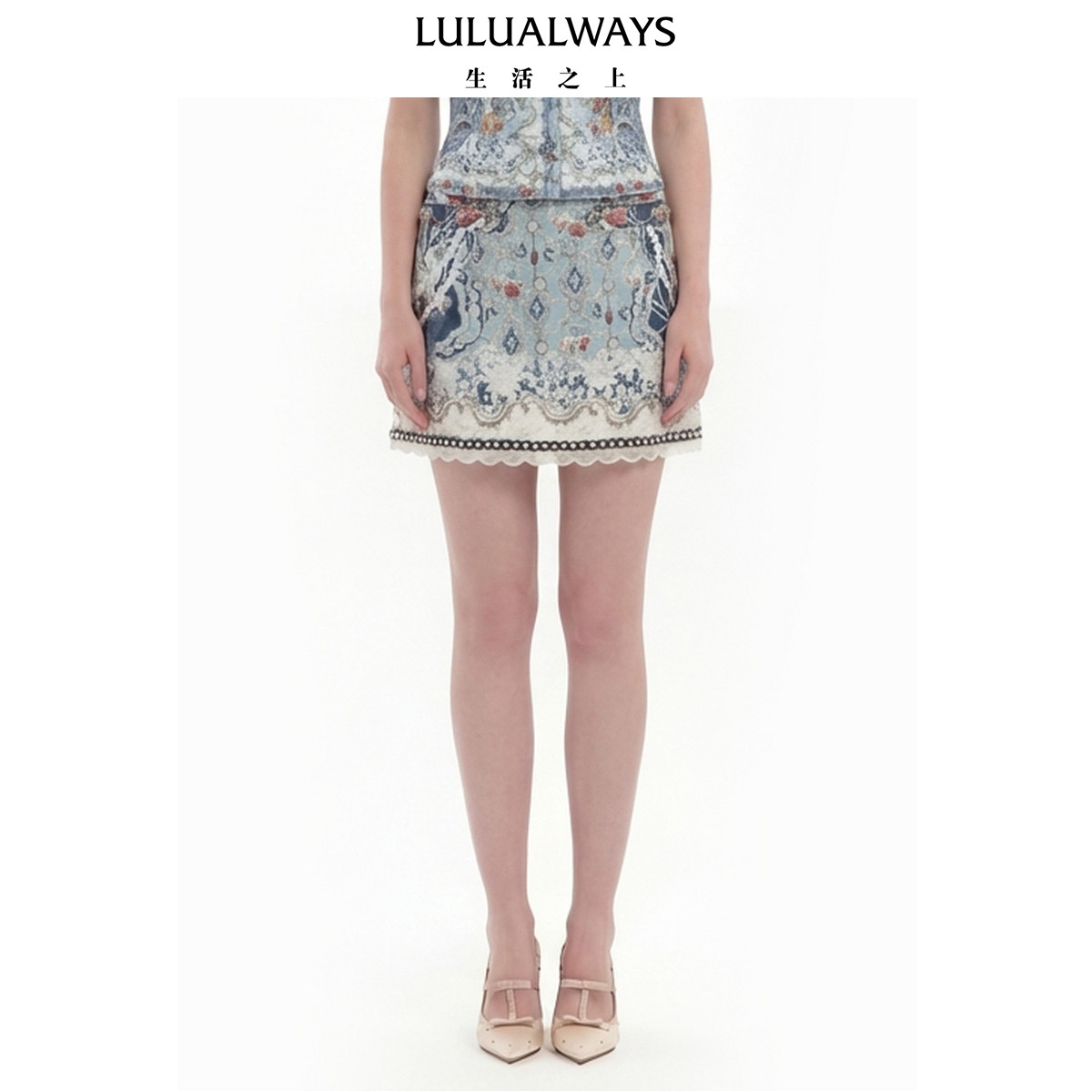 ���ڲ�����LULUALWAYS������������ͬ�26���¡��໨��֮�Ρ��ͻ�����ȹ��ɫ 155/60A 739Ԫ
