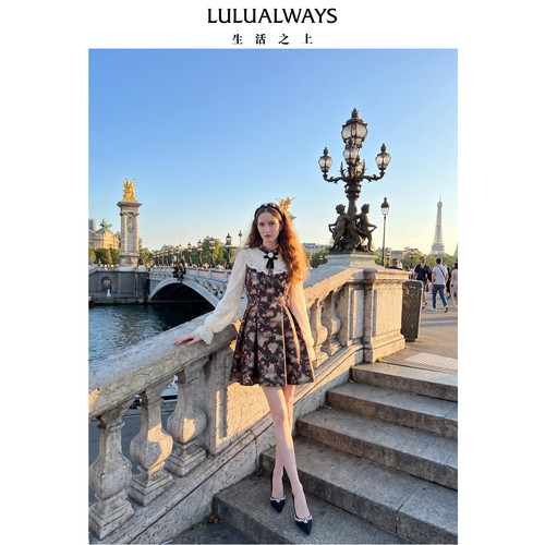 LULUALWAYS我爱露露26冬季新款复古蕾丝木耳边山茶花蝴蝶结连衣裙