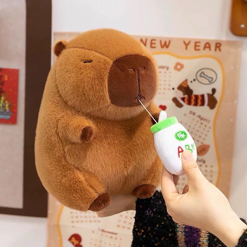 ad钙奶卡皮巴拉玩偶奶瓶