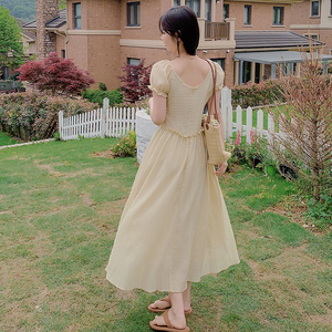 24夏季新款杏色韩版连衣裙238-8412-P105-K158图片