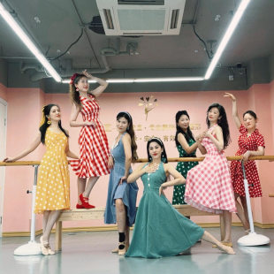 8090年代复古港风女装女士波点吊带连衣裙表演跳舞蹈裙子怀旧晨袍