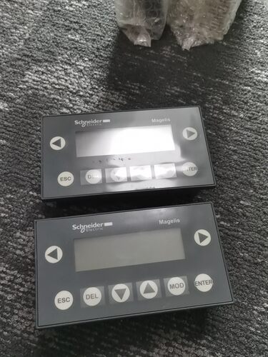 工程余货施耐德XBT-N400  XBT-N401 XBT-R400  XBT-NU400拍前询价