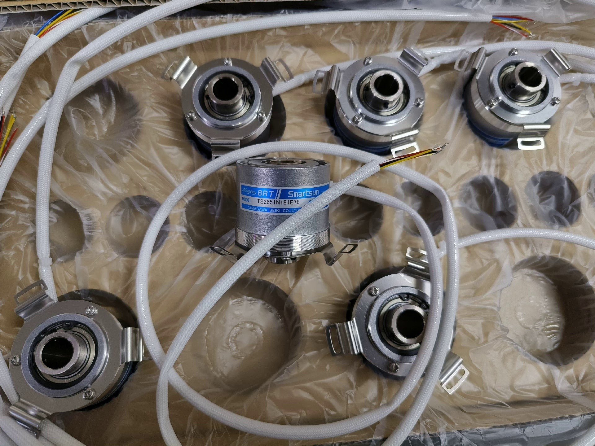 日本多摩川旋转编码器TS2651N181E78/译码器旋转编全新原装拍前请