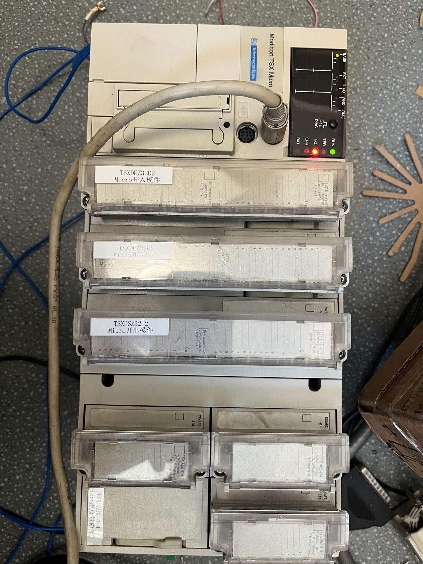 施耐德模块TSX3721101全新原装拍前请询价