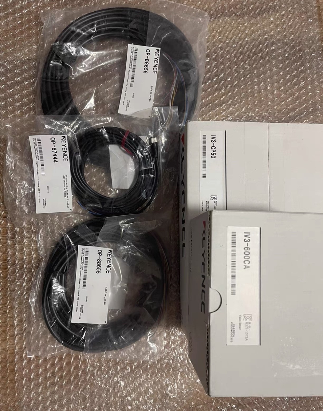 基恩士IV3-600CA  IV3-CP50视觉识别传感器全新原装请询