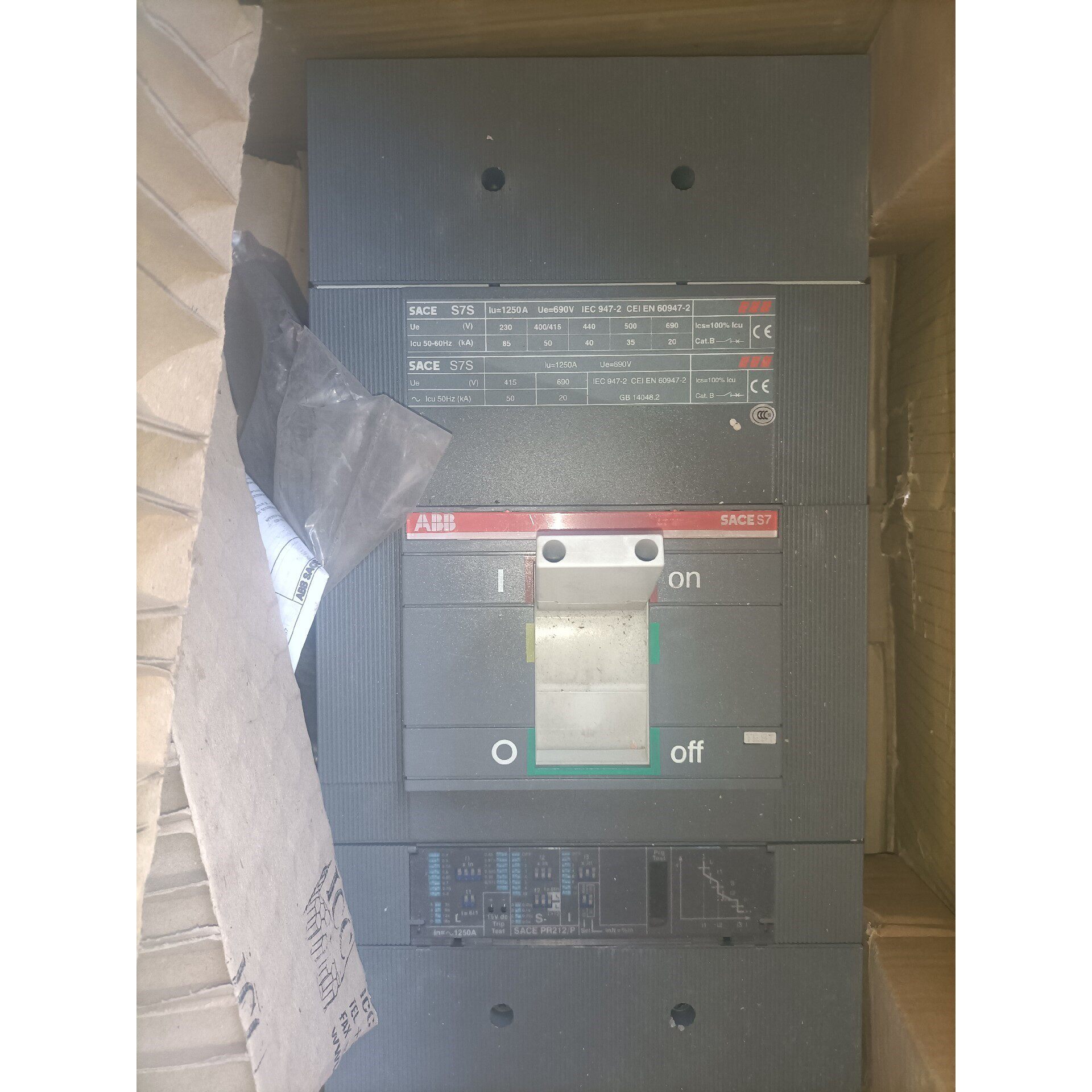 ABB塑壳断路器S7S1250 PR212/P LSI 1SDA019387R1全新原装请询价