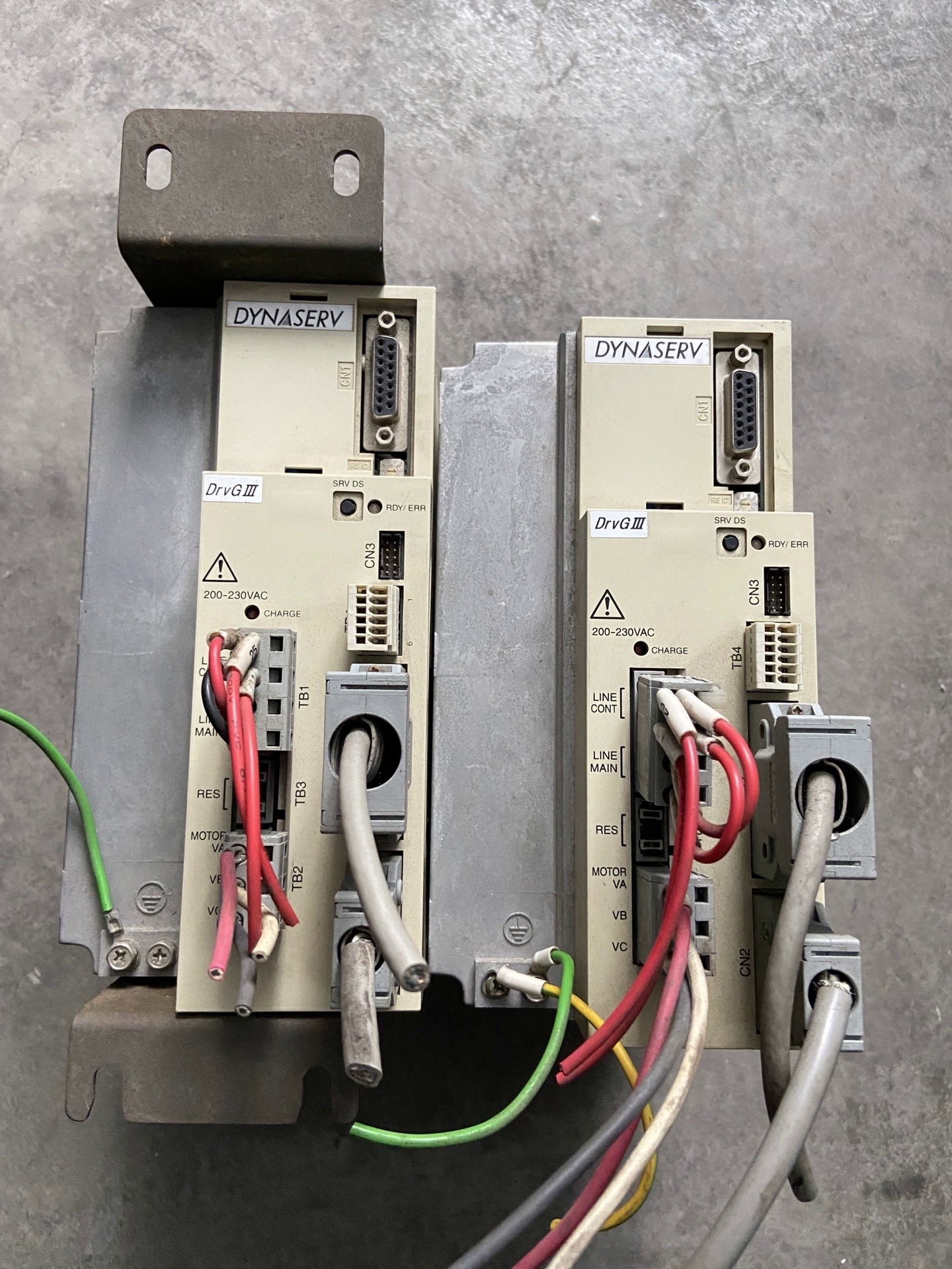 横河UR5BG3伺服驱动器UR5BG3--070N-1KC-2SA-N/CN/05M0120请询价