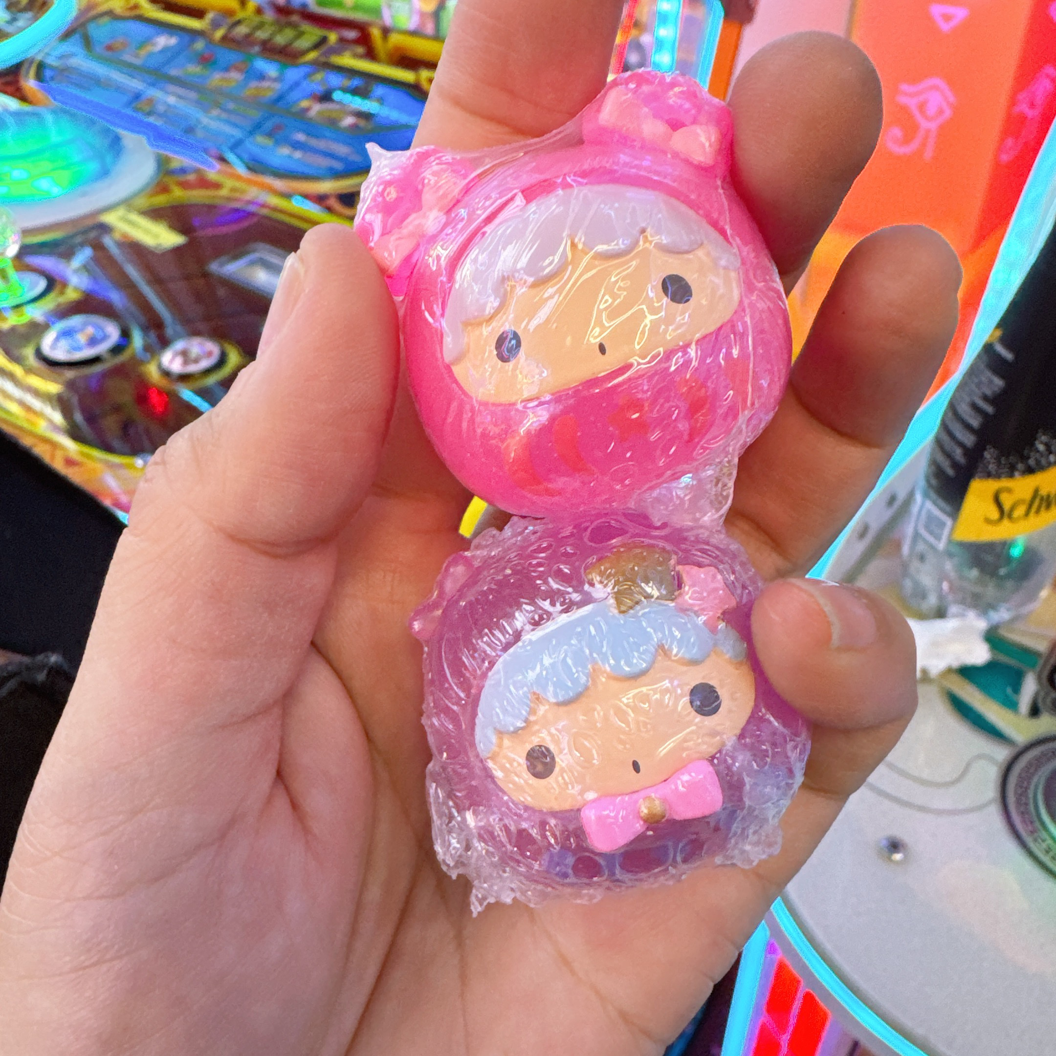 正品双子星摆件扭蛋车载玩具