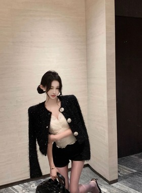 小香风修身短款长袖外套女2025秋冬季新款法式高级感轻奢气质上衣