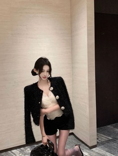 小香风修身短款长袖外套女2025秋冬季新款法式高级感轻奢气质上衣