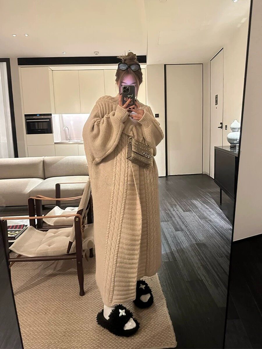 老钱风复古加厚麻花长款毛衣外套女2025新款秋冬慵懒宽松针织开衫