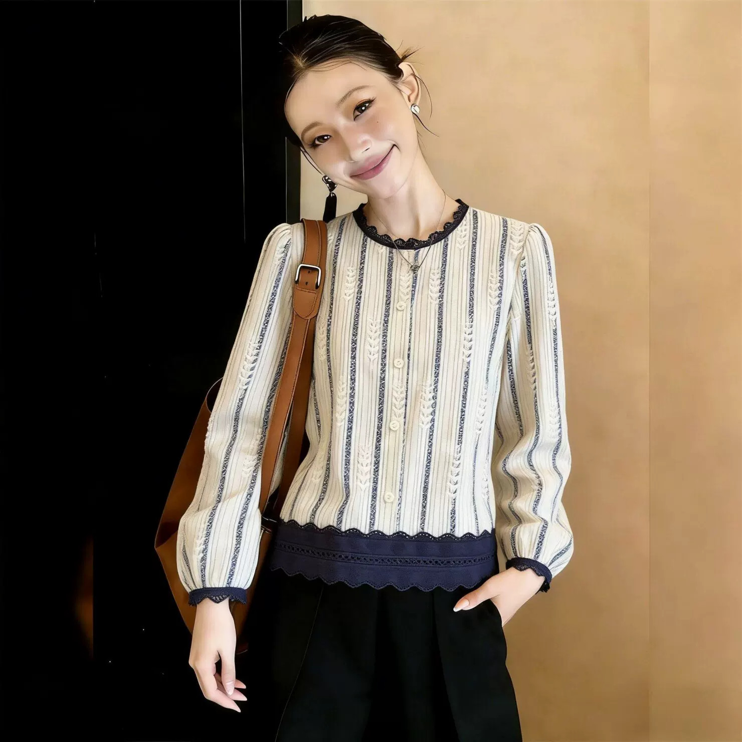 胖MM大码女装梨型身材穿搭花边条纹长袖衬衫女秋微胖显瘦气质上衣