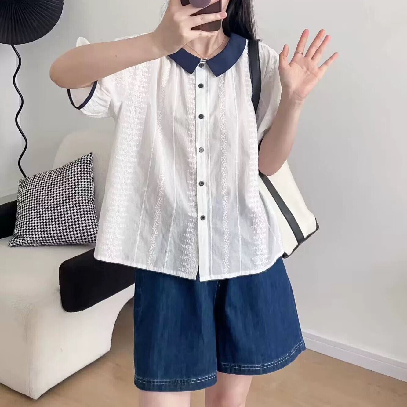 韩系清新娃娃领竖条刺绣短袖衬衫女夏季宽松遮肉减龄百搭短袖上衣