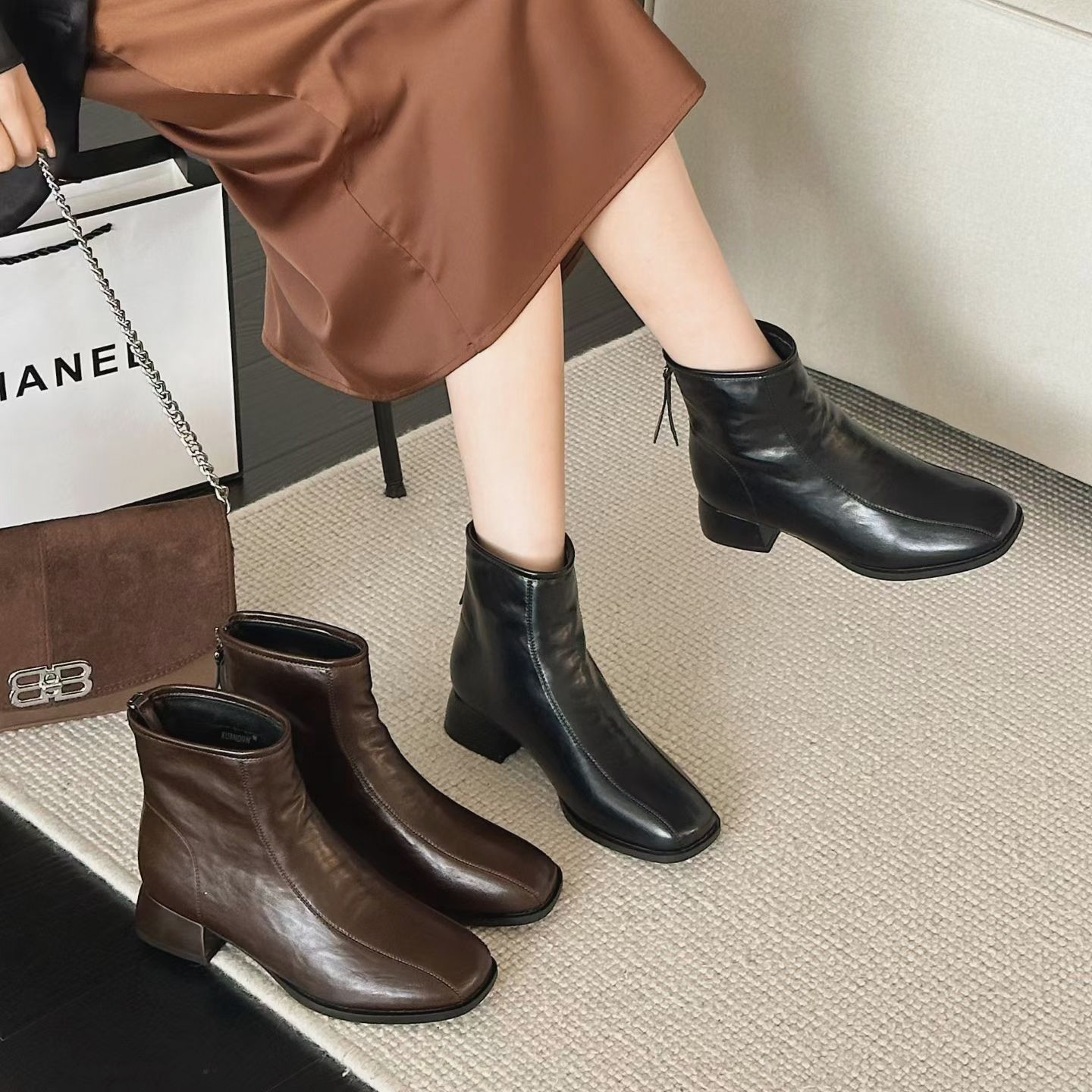 2025新款粗跟短靴女方头低跟马丁靴女典防滑显脚瘦切尔西靴女靴子