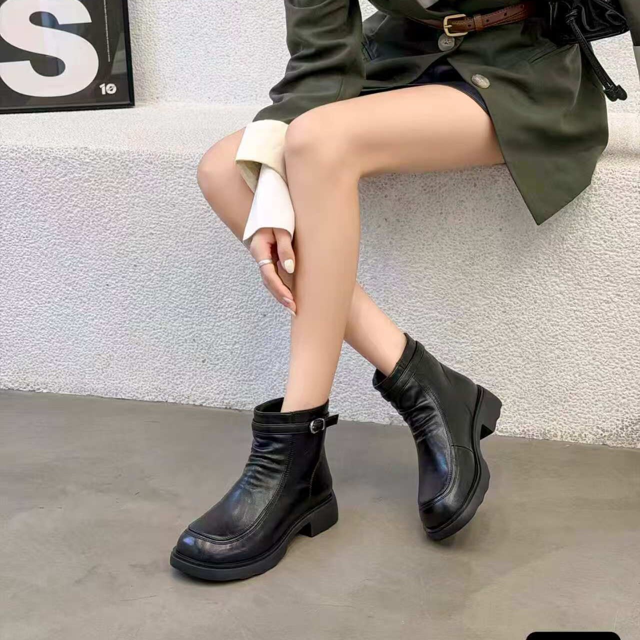 厚底马丁靴粗跟女短靴心朵莉防滑