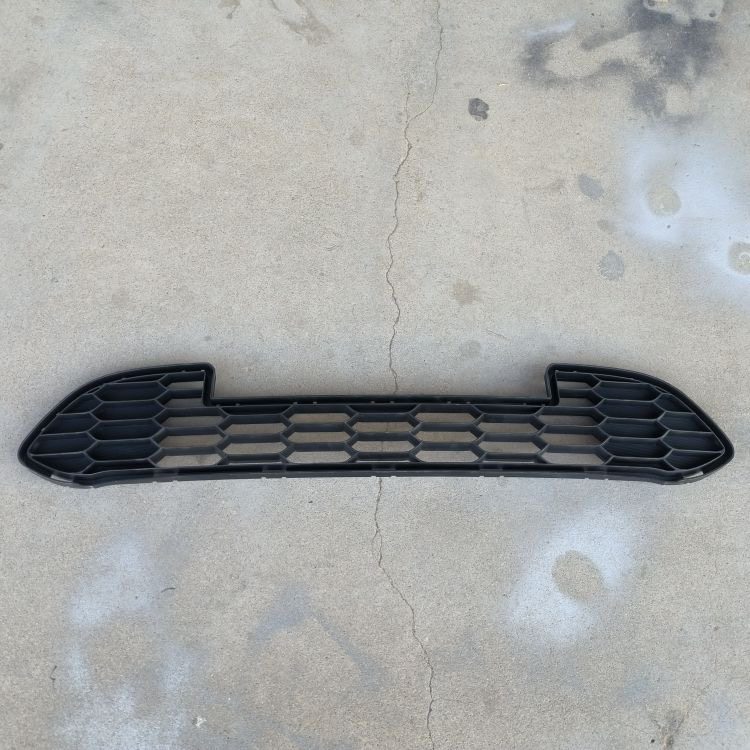 一汽骏派D60散热器下罩 前杠网 前保险杠通风网 下中网 通风格栅