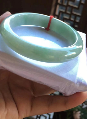 缅甸A货保真正品翡翠正圈口58、59飘绿扁条少女母亲节送礼玉镯