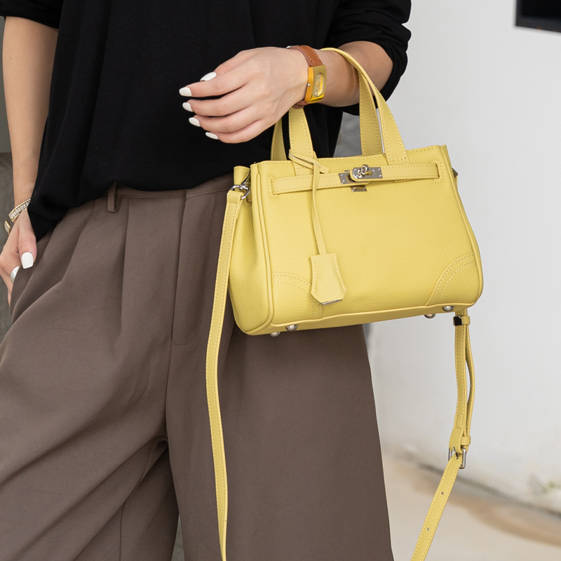 纯牛皮斜挎手提包女百搭2026春季新款真皮休闲包可拆内胆包凯莉包