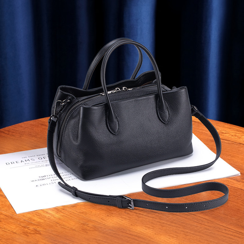 纯牛皮大容量斜挎手提包多隔层简约休闲通勤女包真皮波士顿枕头包