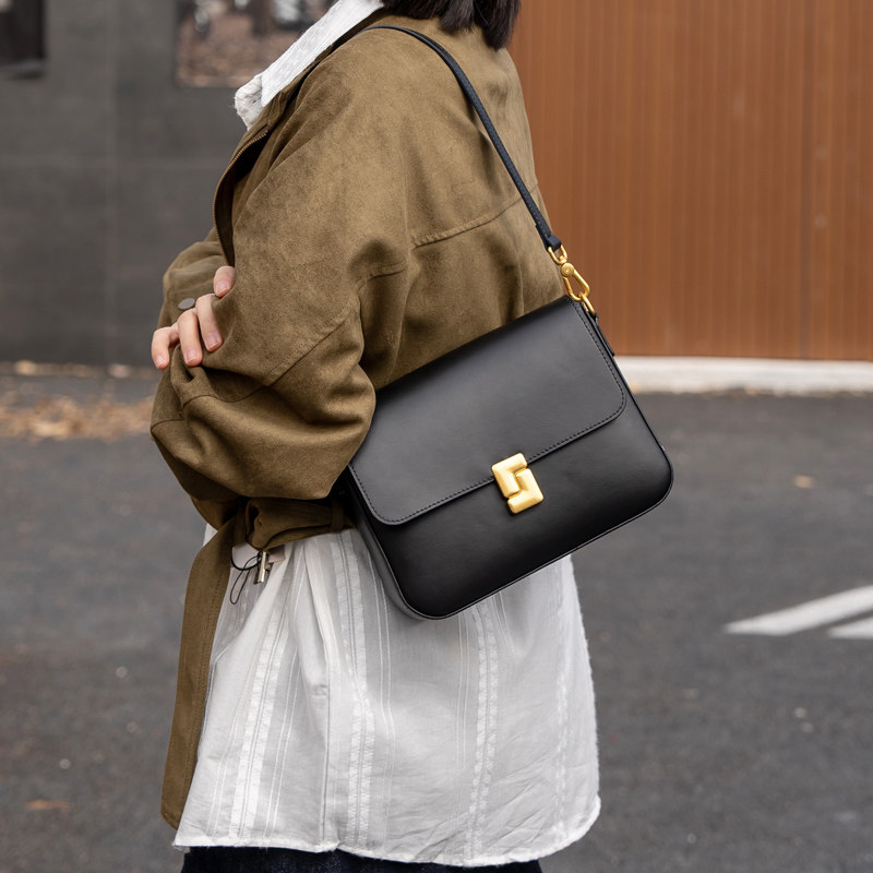 2026春季新款真皮单肩斜挎小方包女气质纯牛皮大容量腋下包手机包,箱包皮具/热销女包/男包,小方包,淘宝优惠券,粉丝福利购,淘宝优惠卷