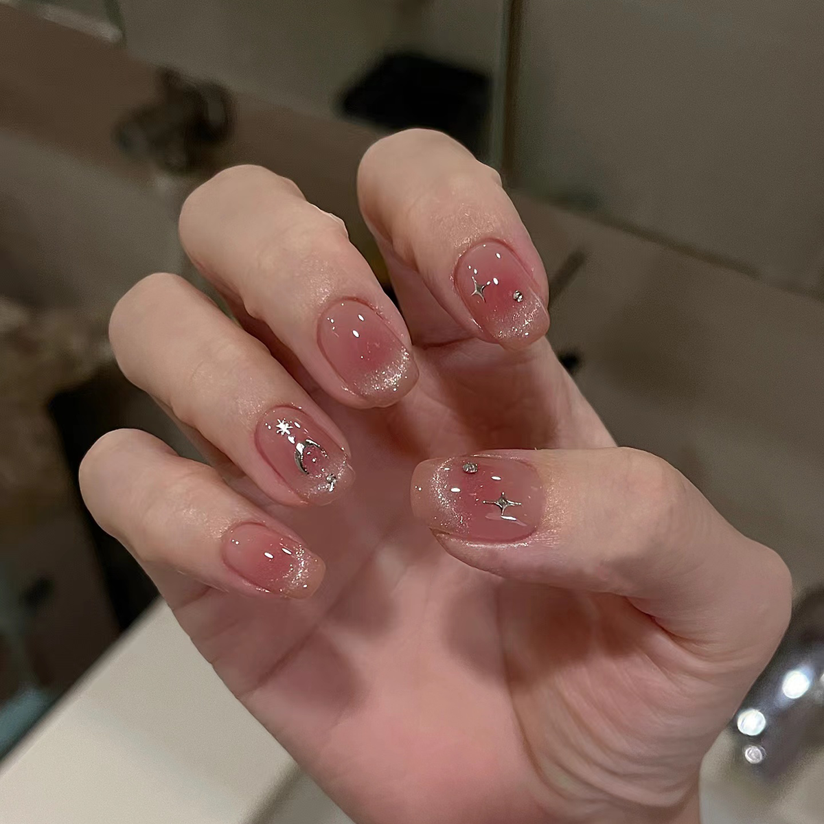 手工穿戴甲超嫩法式渐变猫眼美甲成品穿戴式纯欲风腮红指甲片温柔