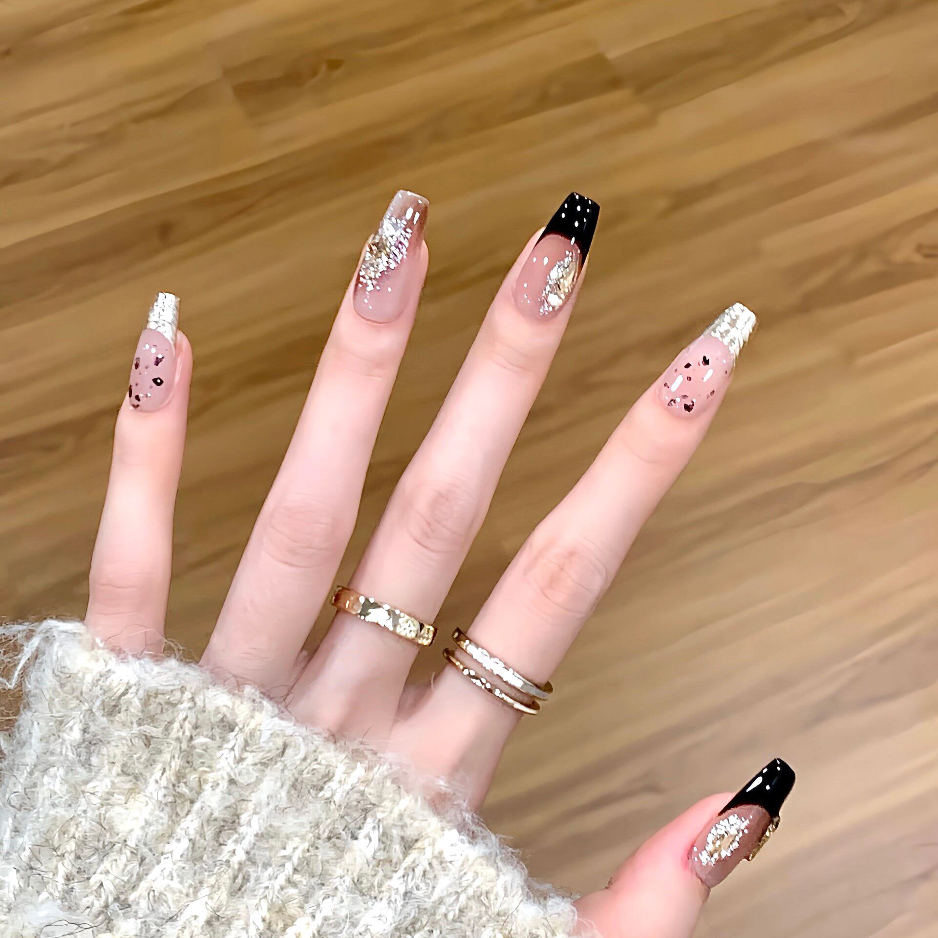 手工穿戴甲新年高级感鸳鸯法式美甲贴片富贵感爆闪指甲赫本风显白