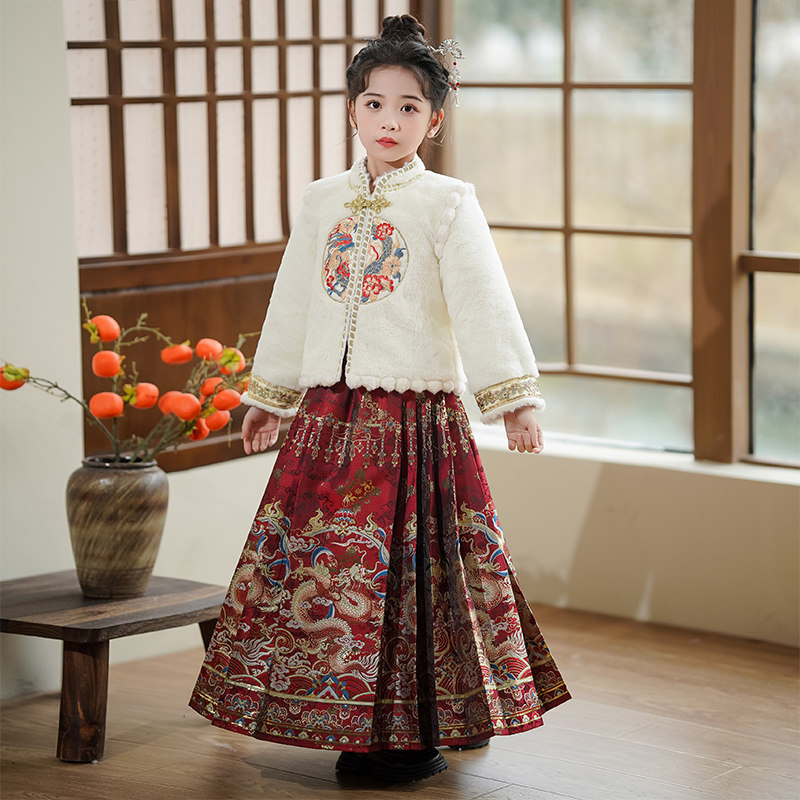 女童过年拜年服冬款汉服2026新款秋冬儿童新年国风马面裙套装冬季