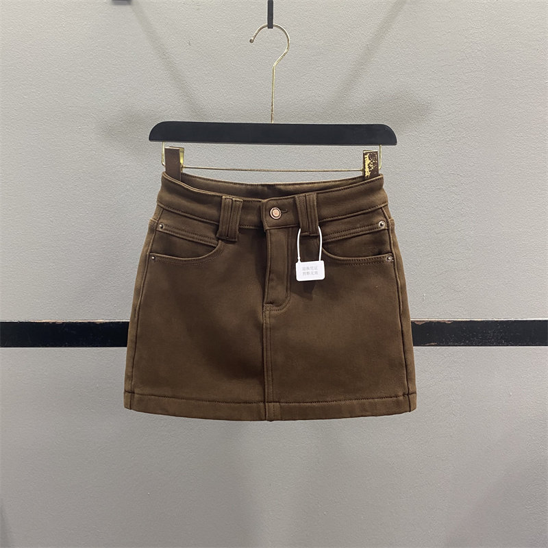 咖色加绒牛仔短裙女包臀半身裙