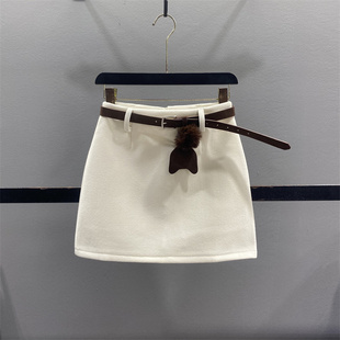 米白色毛呢半身裙女2025秋冬新款 气质高腰显瘦防走光a字包臀短裙