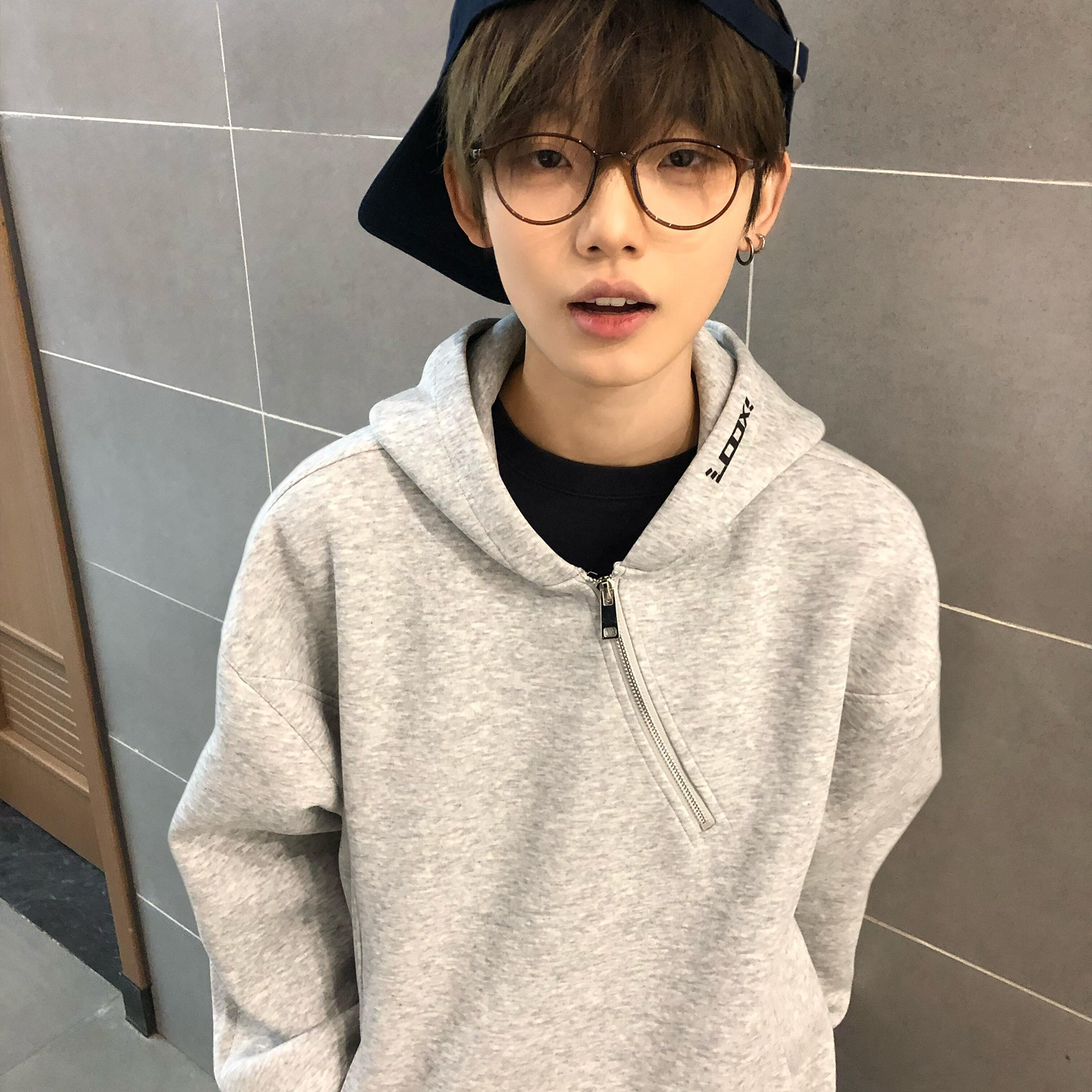 美式高街字母刺绣连帽卫衣