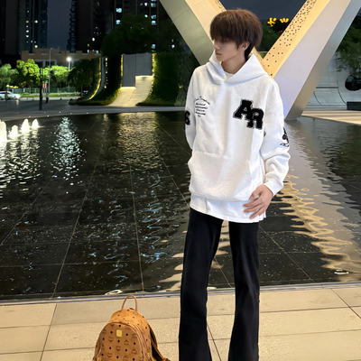 早秋灰色字母刺绣连帽卫衣男