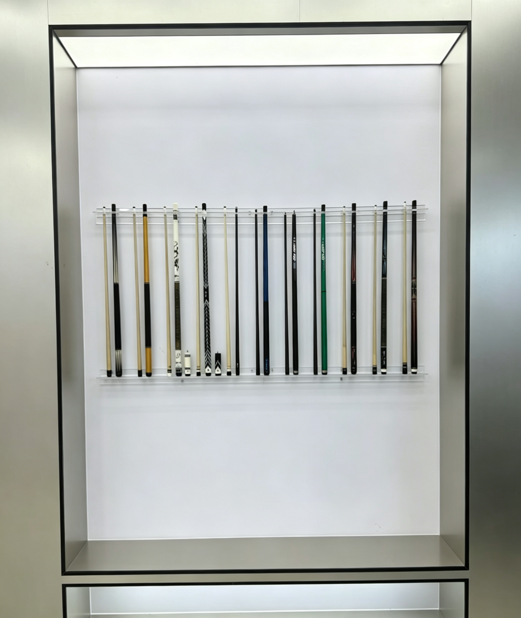 壁挂亚克力台球杆架可定制墙上悬挂式球杆展架台球厅俱乐部透明架图片