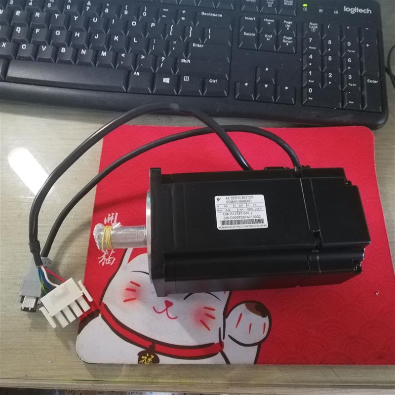 议价全新原装安川伺服电机 SGMAH-01AAA21 质保一年现货供应欢迎