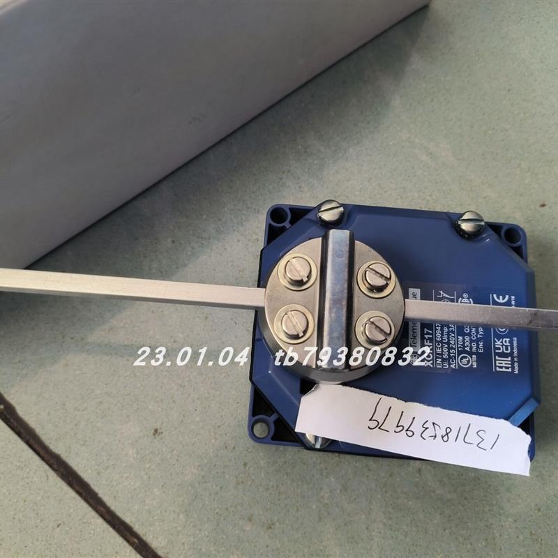 议价 XCRF17限位开关全新正品