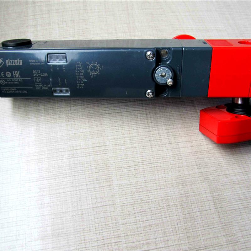 议价NG2D7D411A-F31K110/E14FG-139092 意大利PIZZATO安全门 限位